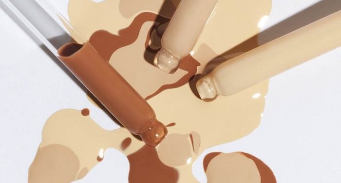 Kenali Perbedaan Skin Tint dan Foundation