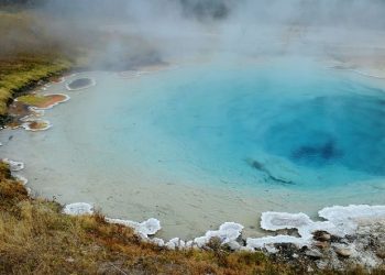 Kenali Apa Itu Thermal Water yang Kaya Akan Mineral Bagi Kulit Wajah