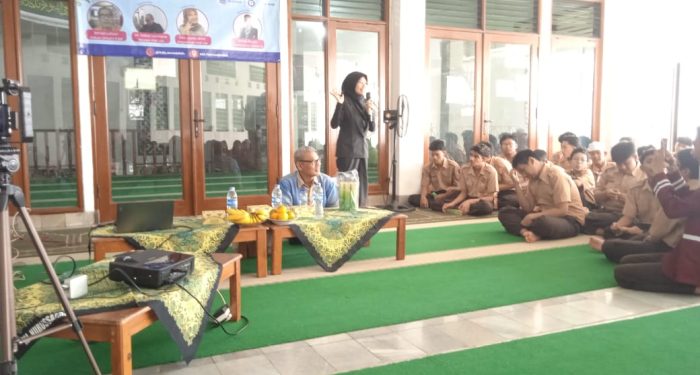 PJMI dan UIA Gelar Pelatihan Jurnalistik di MA Nurussaadah, Bekali Siswa Hadapi Era Digital