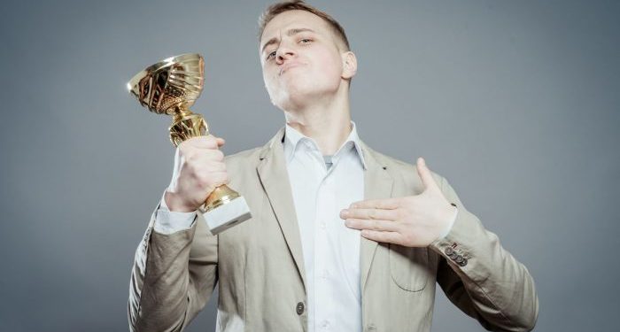 Hindari Sifat Enggan dan Takabur