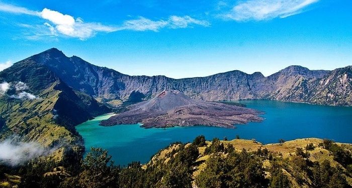 Jalur Pendakian Gunung Rinjani Ditutup Sementara