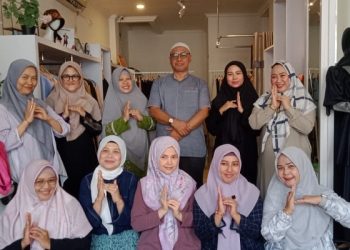 Hijabersmom Bekasi Adakan Kajian Rutin Bertema Nadzar Bersama Ustad Rusydi Helmi