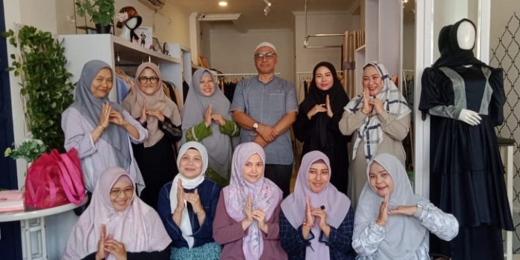 Hijabersmom Bekasi Adakan Kajian Rutin Bertema Nadzar Bersama Ustad Rusydi Helmi