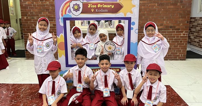 Penuh Senyum dan Bahagia, MPLS Hari Pertama di SD JISc