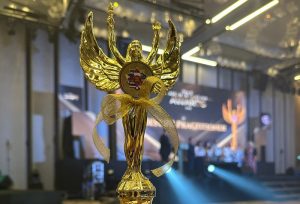 Nurhayati Subakat Terima ASEAN Women of Impact Award 2025 atas Kontribusinya dalam Inclusive Branding di Industri Kecantikan ASEAN