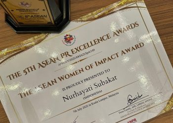 Nurhayati Subakat Terima ASEAN Women of Impact Award 2025 atas Kontribusinya dalam Inclusive Branding di Industri Kecantikan ASEAN