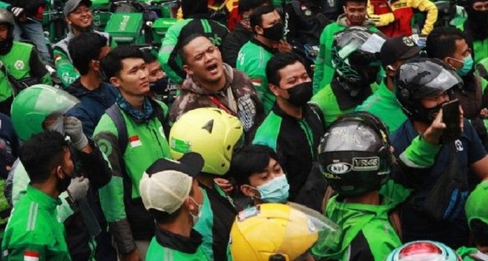 Ojol dan Kurir Online Gelar Aksi Sebagai Korban Aplikator