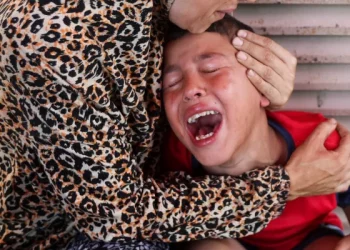 Tragedi di Deir al-Balah: Warga Gaza Diserang Saat Mengantre Bantuan Gizi