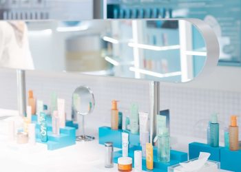 Wardah Hadirkan Clinically Inspired Technology For Non-Invasive Treatments dalam Wardah SKINVERSE CLINIC 2025