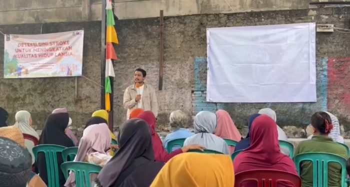 Fisioterapi UI Edukasi Lansia Bebas Stroke di Cirebon