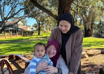 Bahagia Bersama Anak Cucu