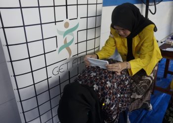 Pencegahan Text Neck Syndrome pada Remaja, Fisioterapi UI Edukasi Pelajar SMA di Depok