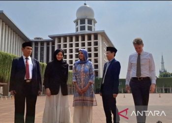 Di Balik Kunjungan Menteri Muslimah Australia ke Istiqlal