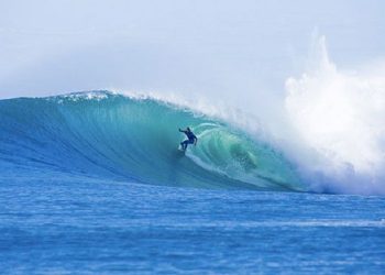 Akibat Gelombang Tinggi, Waterblow Nusa Dua Ditutup Sementara