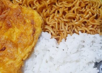 Makan Mie dan Nasi Secara Bersamaan Memicu Ketidakseimbangan Gizi