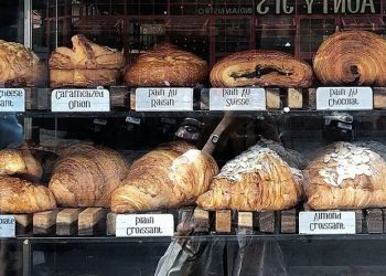 Restoran Gigi Susu Bali Tuai Kontroversi Menu Haram