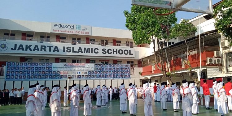 Lima Keunikan Upacara Proklamasi di Jakarta Islamic School Kodam