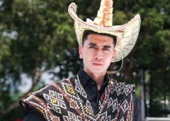 Verrell Bramasta Kenakan Busana Adat NTT saat Hadiri Upacara HUT RI ke-80 di Istana Merdeka