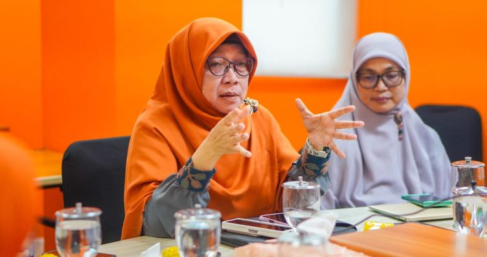 Tagih Rp60 Triliun Pajak Mandek, Anis Byarwati: Bisa Tutupi 20 Persen Defisit APBN Tanpa Utang Baru