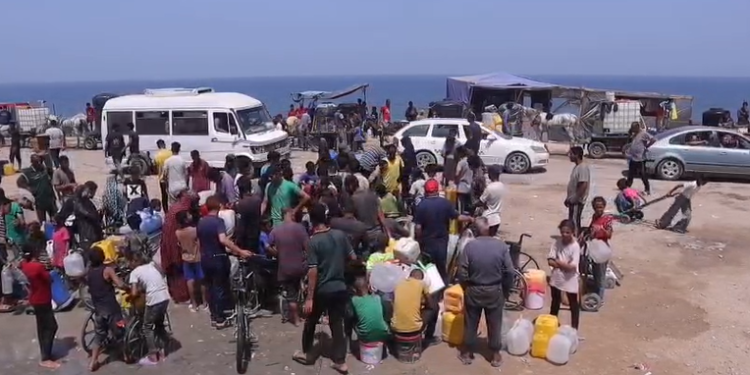 Akses Air Menjadi Tantangan Baru bagi Warga Gaza yang Mengungsi