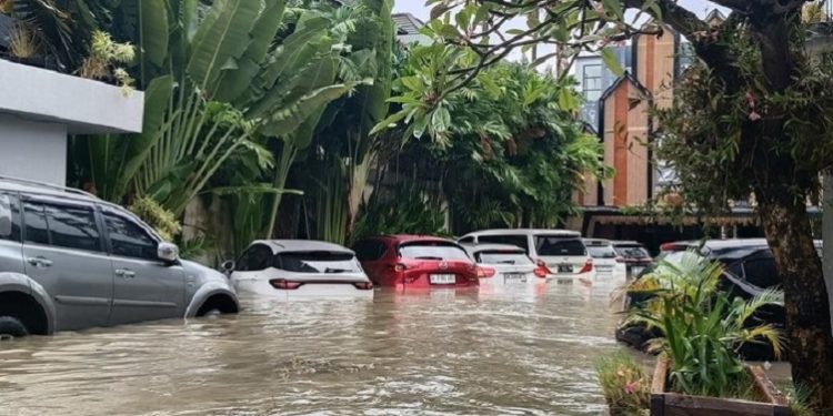 Banjir Bandang Denpasar Bali Menewaskan Tujuh Orang dan Dua Orang dalam Pencarian