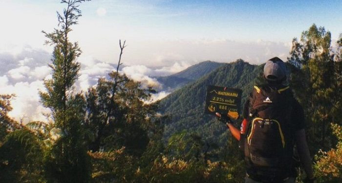 Diduga Kelelahan, Dua Pendaki Dievakuasi dari Gunung Batukaru Bali