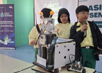 Siswa Kelas 6 SD Jakarta Buat Robot Pengantar Paket dari Barang Bekas