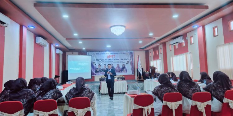 ALISA Khadijah-ICMI Mimika Sukses Gelar Training Motivation 2025