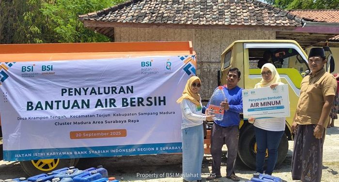 BSI Maslahat Dan IIK BSI Region 8 Area Surabaya Raya Salurkan Bantuan Air Bersih untuk Warga Terdampak Kekeringan di Sampang