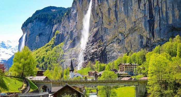 El Rumi dan Syifa Hadju Resmi Lamaran di Lauterbrunnen Swiss