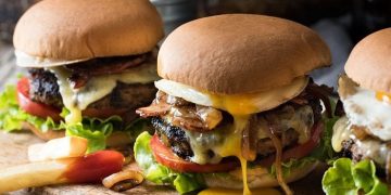 Sering Makan Fast Food Bikin Cepat Lupa, Fakta atau Mitos?