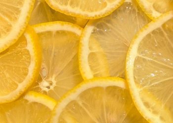 Beberapa Kandungan Alami yang Efektif Hilangkan Flek Hitam di Wajah