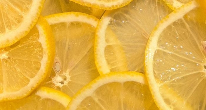 Beberapa Kandungan Alami yang Efektif Hilangkan Flek Hitam di Wajah