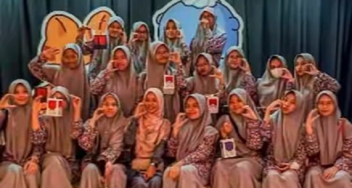 SMA JISc Adakan Perjalanan Belajar ke Korean Cultural Center