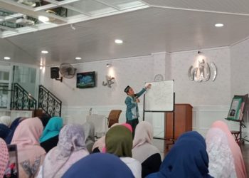 Ustad Maulana Bahas Peran hingga Prinsip Mendidik Anak di Kajian Rutin JISc