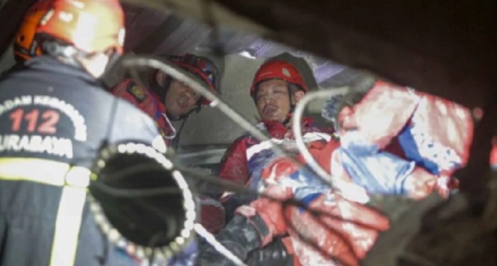 Bangunan Pondok Pesantren Al-Khoziny Ambruk saat Ratusan Santri tengah Shalat Berjamaah