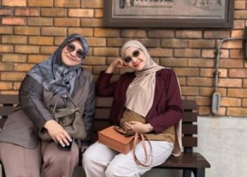 Tengah Hamil Anak Kedua, Zaskia Sungkar Menikmati Family Trip ke Malaysia