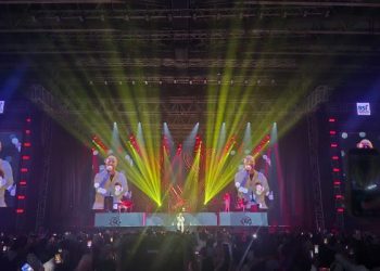 Gema Shalawat Penuhi Istora di Konser Maher Zain