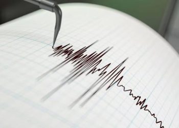 Gunung Semeru Alami 32 Kali Gempa Guguran Selama 6 Jam Terakhir