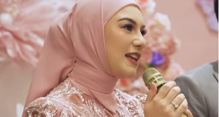 Penampilan Irish Bella dalam Pesta Ulang Tahun Anak Sambungnya
