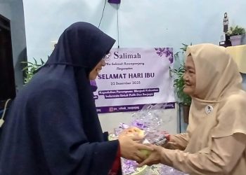 Peringati Hari Ibu, Salimah Rawapanjang Berikan Apresiasi Kepada Lansia Binaan