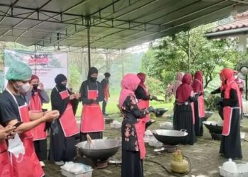 IPB University Bersama PAPMM Produksi Satu Ton Rendang Daging untuk Korban Bencana Aceh, Sumut dan Sumbar