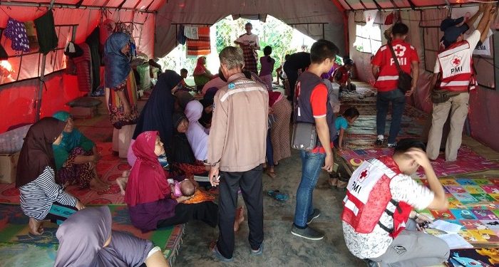 PPT PPA Lumajang Dampingi Anak dan Perempuan di Posko Pengungsian Gunung Semeru