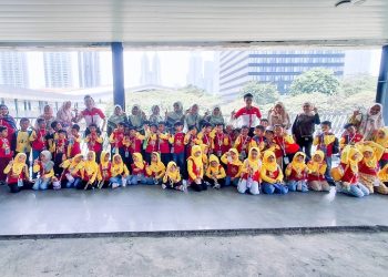 Study Tour TK Jakarta Islamic School, Mengenal Transportasi Modern LRT Jakarta