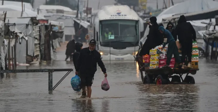 Miris, Bayi Meninggal Kedinginan di Tenda yang Banjir di Gaza