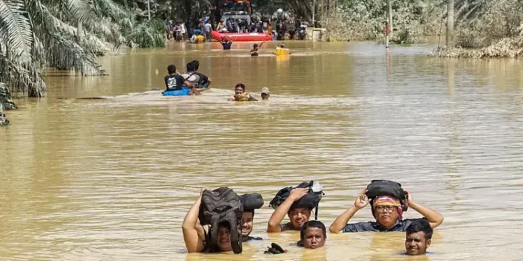 2 Relawan Banjir Sumatera Dilaporkan Meninggal