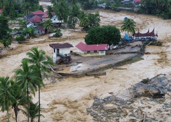 Kisah Fathan, Bayi Tiga Bulan yang Selamat meski Hanyut di Banjir Sumatera Barat