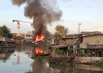 14 Rumah Semi Permanen Ludes Terbakar di Jakarta Utara