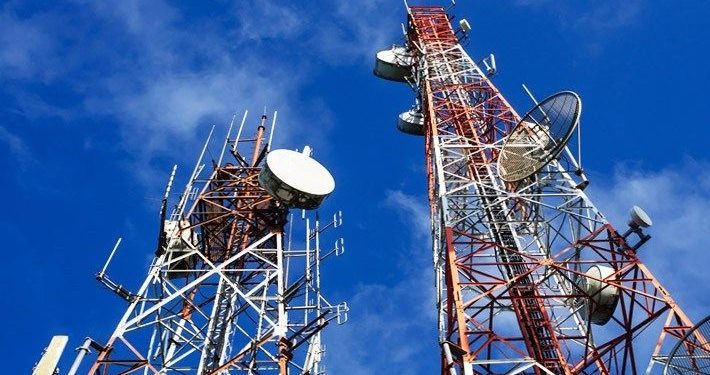 Kemkomdigi Salurkan Bantuan Kemanusiaan dan Tinjau Pemulihan Jaringan Telekomunikasi Pasca Banjir di Aceh