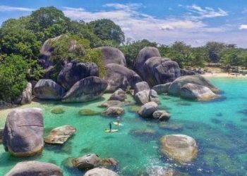 Pasir Putih hingga Air Laut Berwarna Tosca, Pesona Laut Pulau Belitung